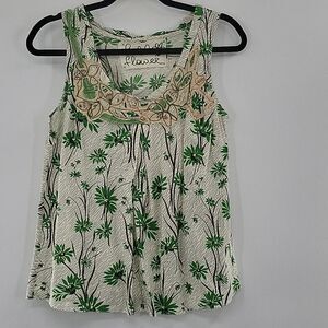 3 For$20 Field Flower Cream Gray top w/ Green flowers size NA looks like a S